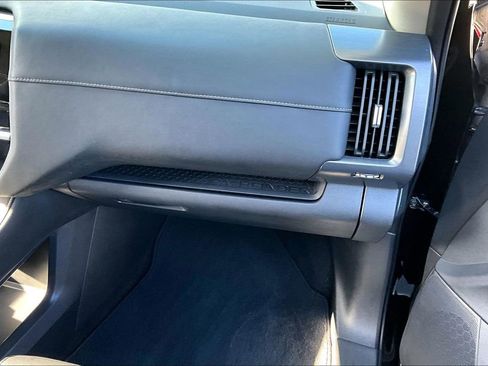 Used 2025 Nissan Pathfinder SL image 26