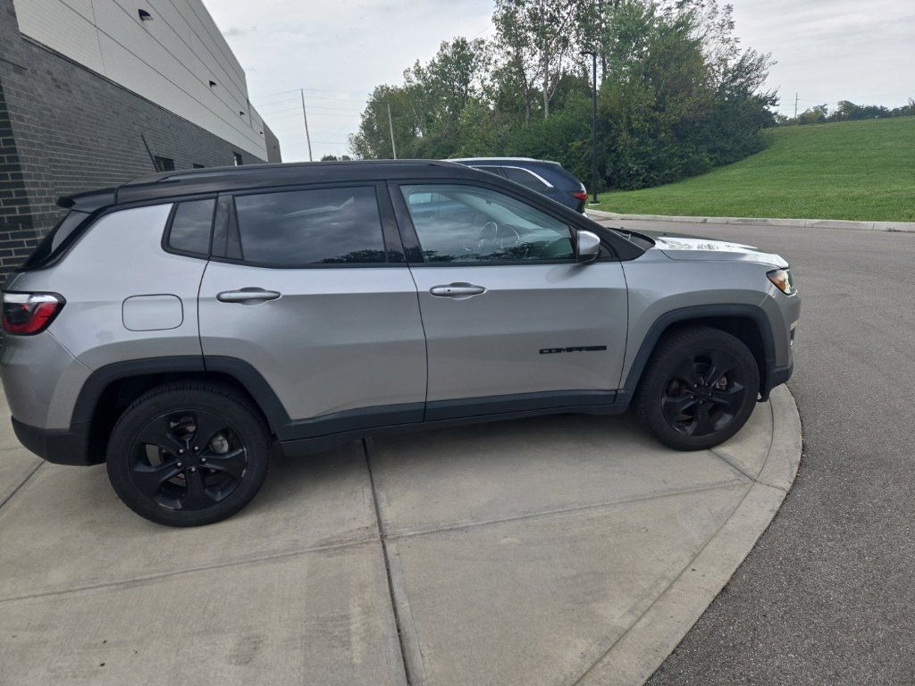 Used 2019 Jeep Compass Latitude AWD/4WD image 3