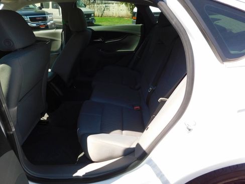 Used 2016 Chevrolet Impala LS FWD image 5