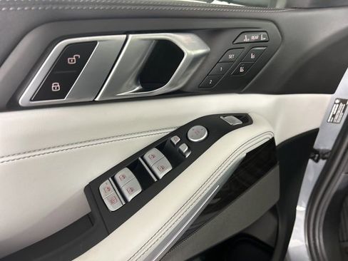 Used 2023 BMW X7 xDrive40i w/ Executive Package image 23