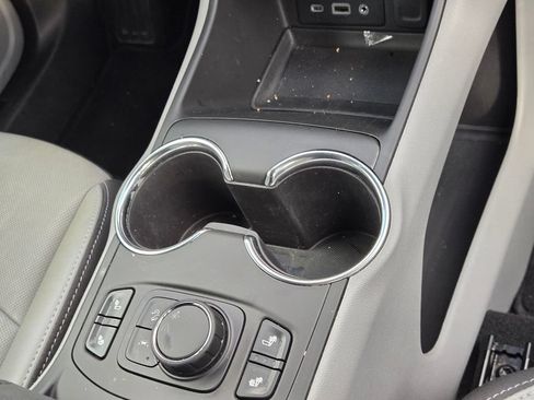 Used 2022 GMC Terrain SLT FWD image 30