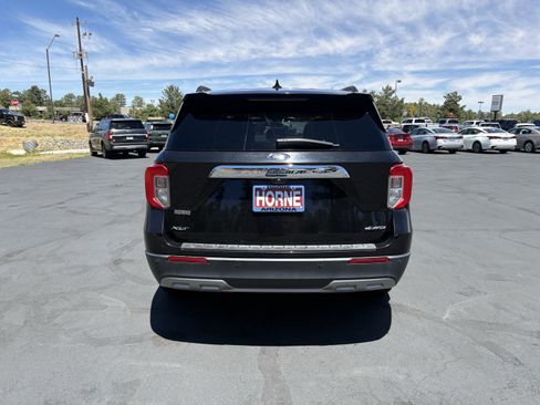 Used 2023 Ford Explorer XLT w/ Equipment Group 202A AWD/4WD image 11