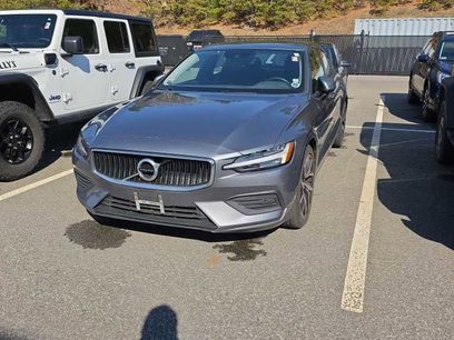 Used 2020 Volvo S60 T5 Momentum
