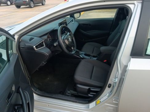 Used 2024 Toyota Corolla LE image 9