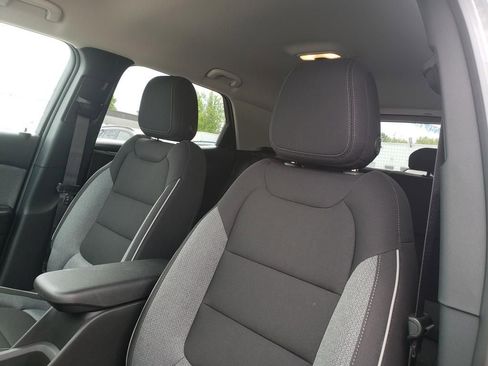 New 2026 Chevrolet TrailBlazer LT w/ LT Cold Weather Package FWD image 22