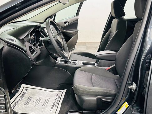 Used 2018 Chevrolet Cruze LT FWD image 10
