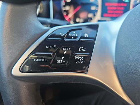 Certified 2025 Mercedes-Benz CLE 300 4MATIC Coupe image 19