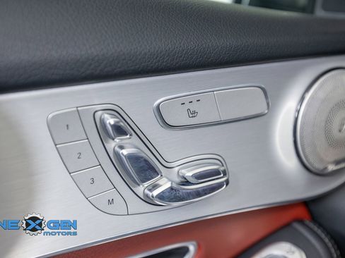 Used 2021 Mercedes-Benz GLC 300 4MATIC image 13