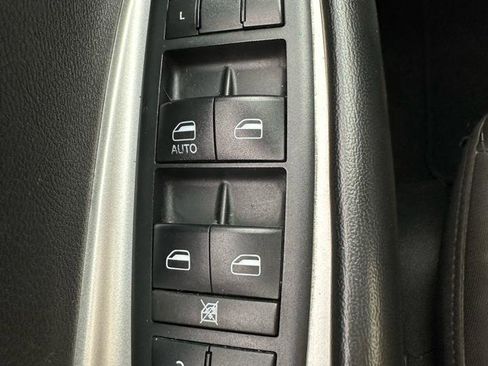 Used 2017 Dodge Journey SXT w/ Premium Group image 12