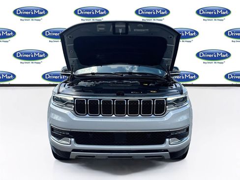 Used 2024 Jeep Wagoneer L Series II RWD image 34