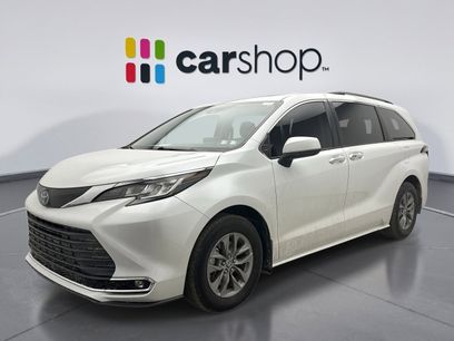 Used 2022 Toyota Sienna XLE