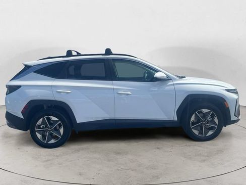 Certified 2025 Hyundai Tucson SEL AWD/4WD image 6