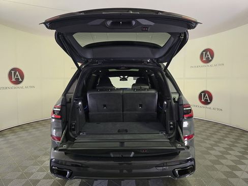 Certified 2023 BMW X7 xDrive40i w/ M Sport Package image 8