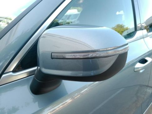 Used 2025 Kia Telluride S AWD/4WD image 16