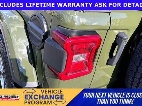 Used 2021 Jeep Wrangler Unlimited Sahara w/ Safety Group AWD/4WD image 24