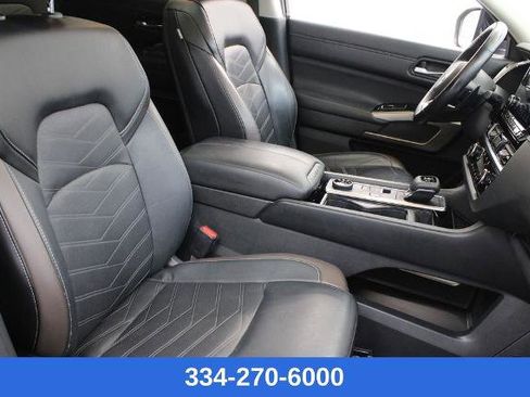 Certified 2023 Nissan Pathfinder Platinum w/ Cargo Package image 25