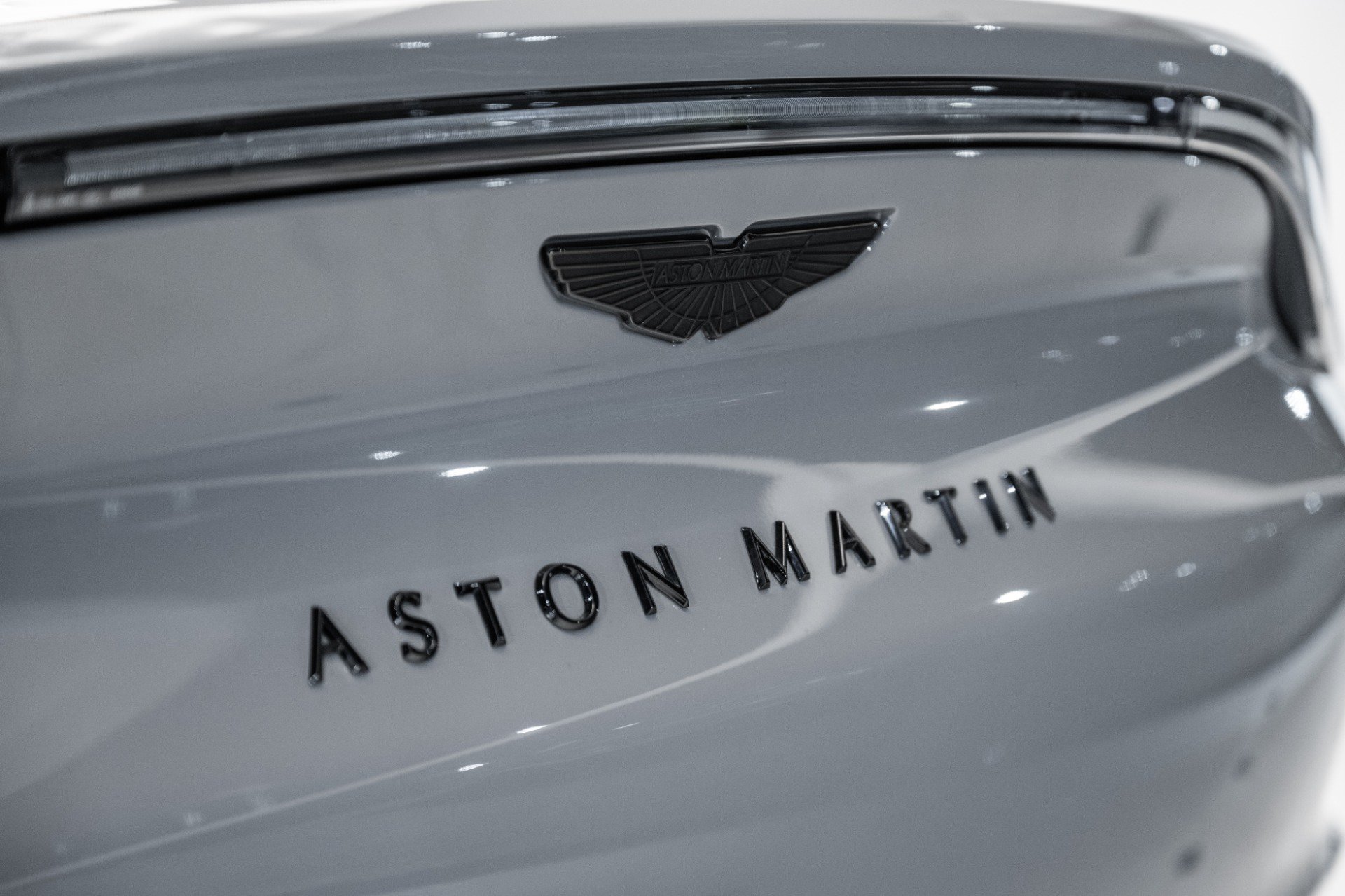 Used 2023 Aston Martin DBX 707 AWD/4WD image 8