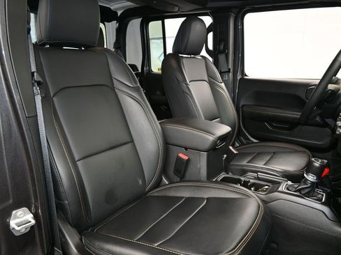 Used 2024 Jeep Gladiator Sport w/ Premium Package image 43