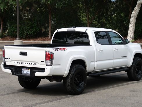 Used 2020 Toyota Tacoma TRD Sport w/ Technology Package image 8