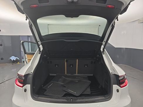 Used 2018 Porsche Macan S image 47