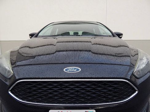 Used 2015 Ford Focus SE w/ Equipment Group 201A image 9