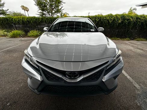 Used 2019 Toyota Camry SE w/ Carpet Mat Package FWD image 2