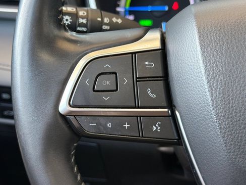 Used 2021 Toyota Highlander XLE AWD/4WD image 27