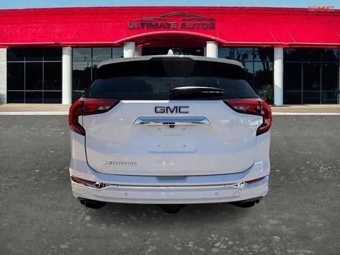 Used 2019 GMC Terrain Denali w/ Driver Alert Package II FWD image 8