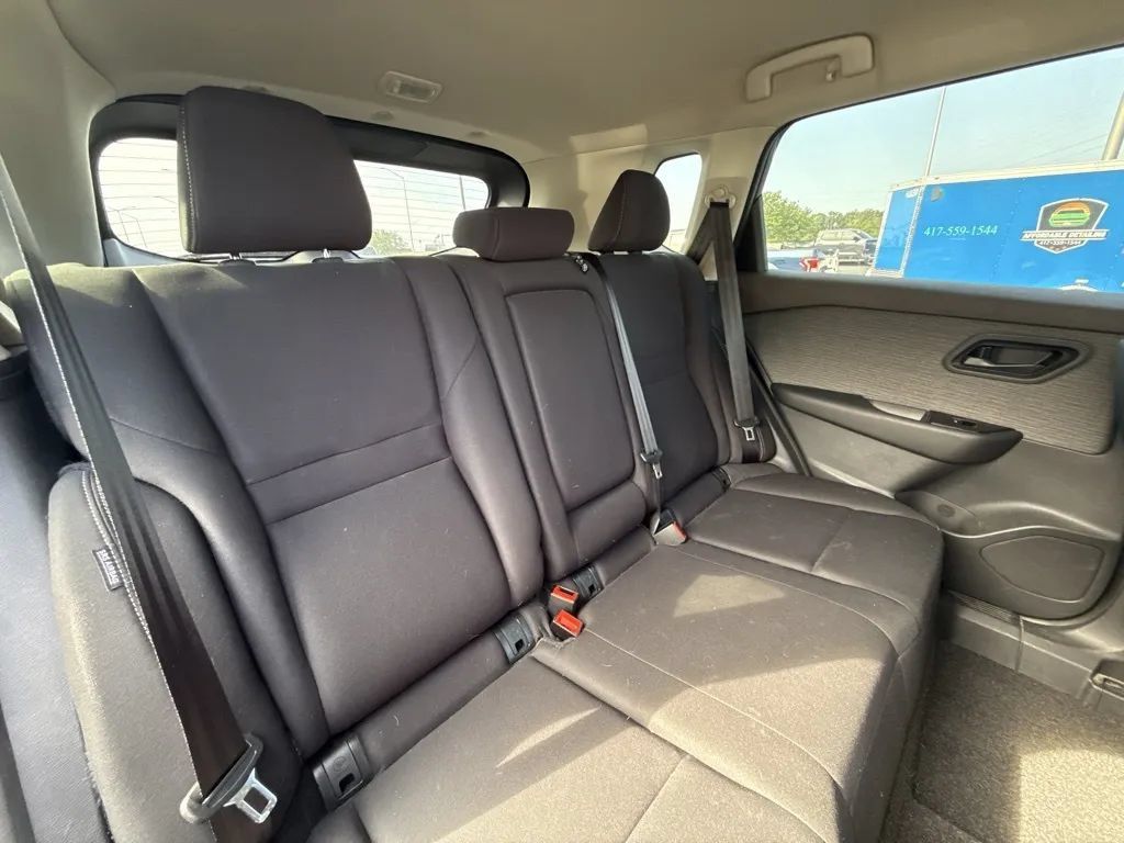 Used 2023 Nissan Rogue S AWD/4WD image 11