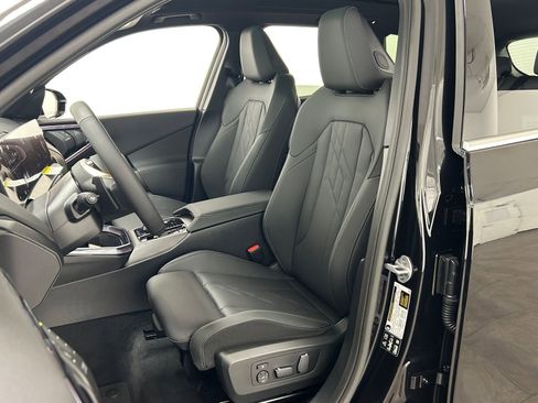 Used 2025 BMW X3 xDrive30i w/ Convenience Package image 39