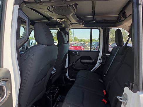Used 2020 Jeep Wrangler Unlimited Sport AWD/4WD image 13