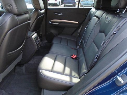 Used 2019 Cadillac XT4 Premium Luxury image 10