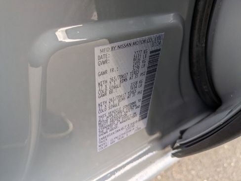 Used 2024 Nissan Frontier PRO-4X w/ Technology Package image 27