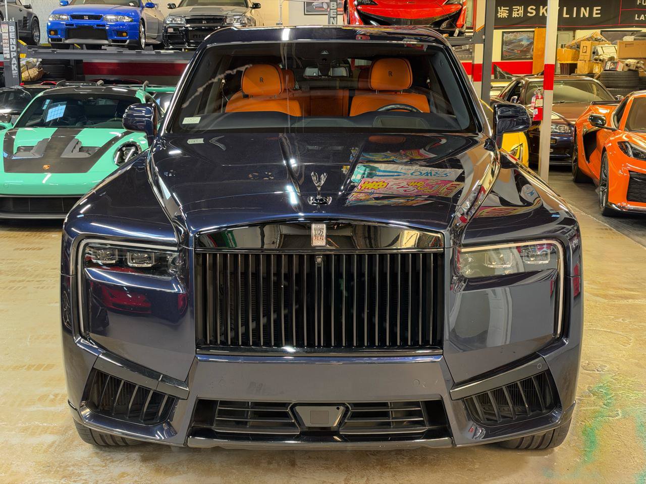 Used 2025 Rolls-Royce Cullinan AWD/4WD image 3