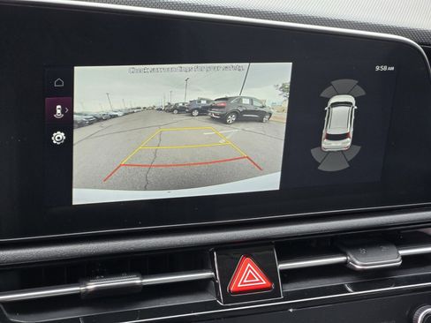 Certified 2023 Kia Niro SX Touring image 20