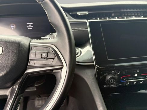 Used 2022 Jeep Grand Cherokee L Laredo image 15