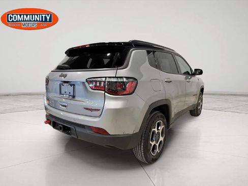 Used 2022 Jeep Compass Trailhawk w/ Sun and Sound Group AWD/4WD image 7