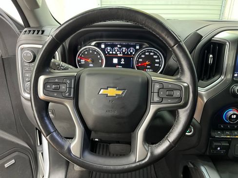 Used 2022 Chevrolet Silverado 1500 LTZ w/ LTZ Premium Package AWD/4WD image 19