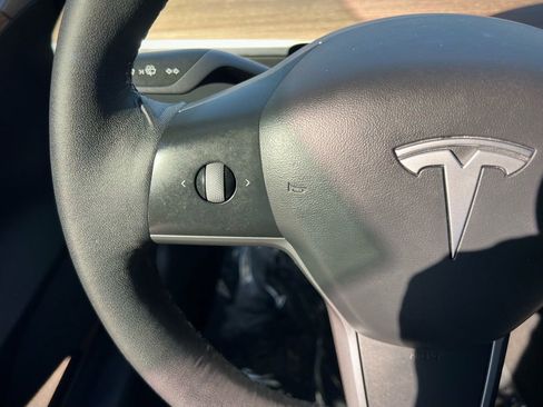 Used 2022 Tesla Model 3 image 32