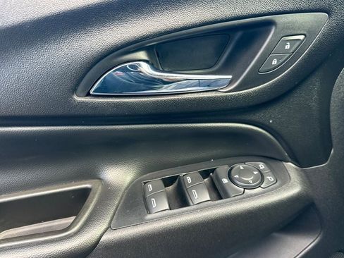 Used 2020 Chevrolet Equinox LT image 8