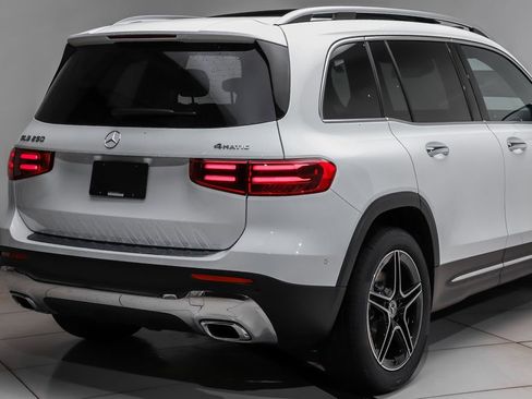 New 2026 Mercedes-Benz GLB 250 4MATIC image 4