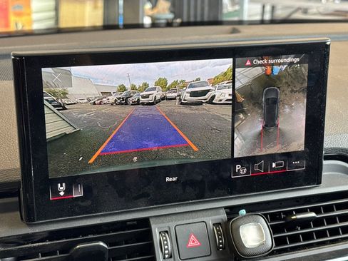 Used 2021 Audi Q5 e Prestige w/ Prestige Package image 25