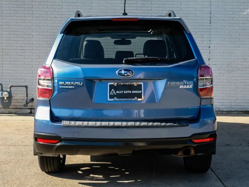 Used 2015 Subaru Forester 2.5i Touring AWD/4WD image 9