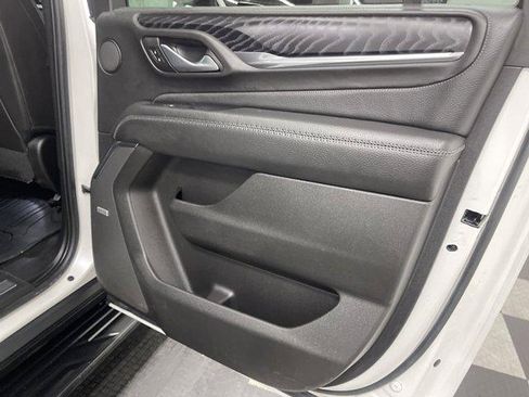 Used 2023 GMC Yukon XL Denali AWD/4WD image 14
