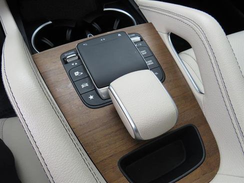 Used 2023 Mercedes-Benz GLE 350 4MATIC image 16