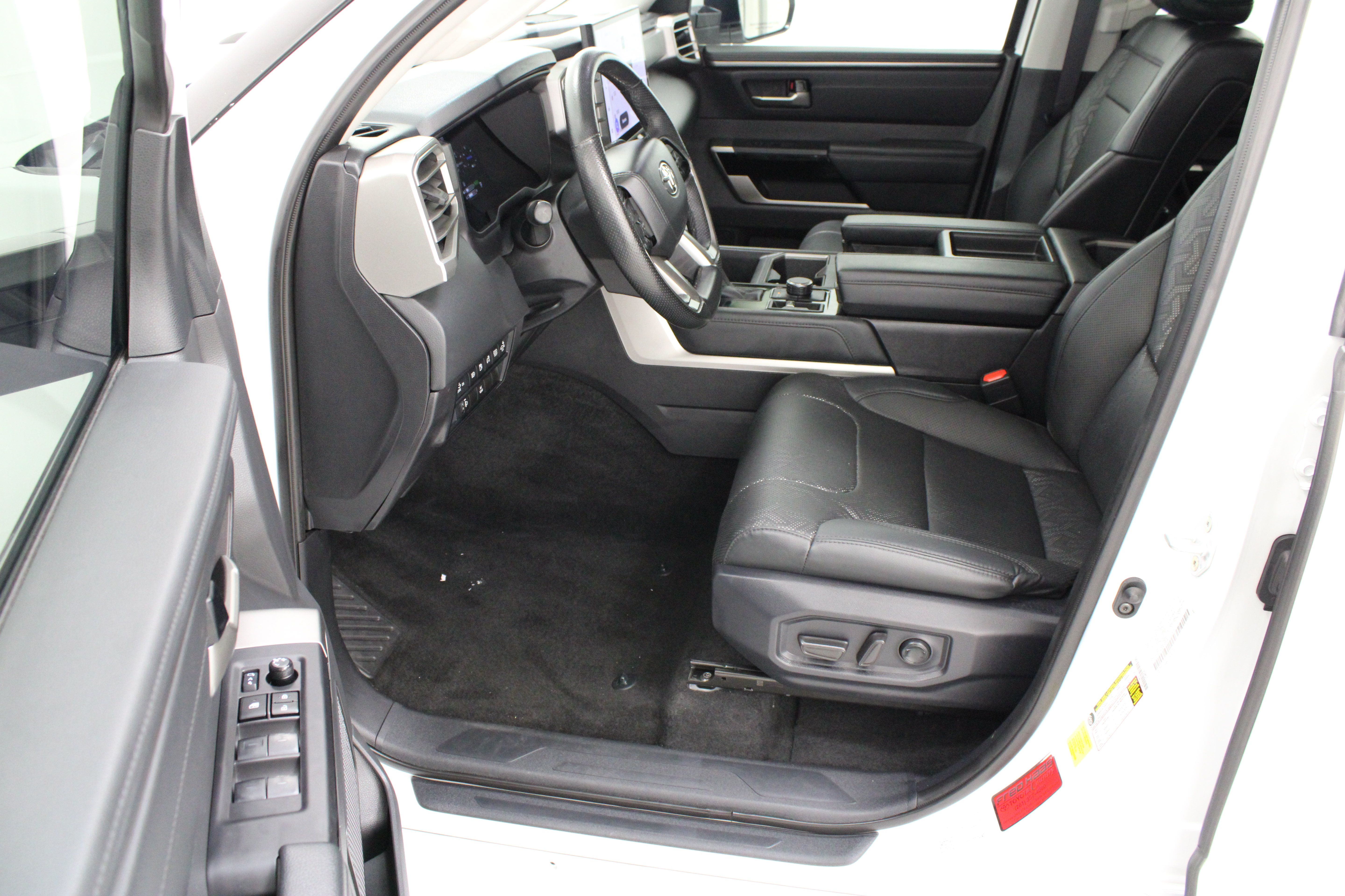 Used 2024 Toyota Tundra Limited w/ Power Package AWD/4WD image 15