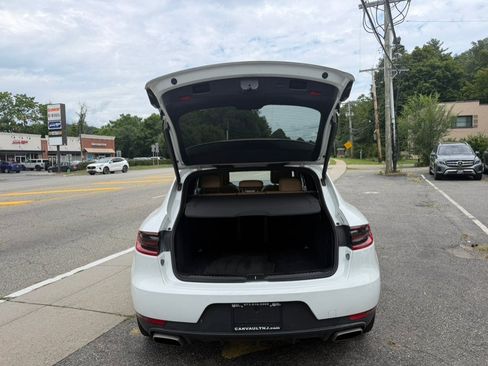 Used 2018 Porsche Macan AWD/4WD image 15