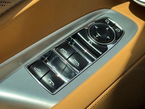 Used 2024 Chevrolet Corvette Stingray Preferred Conv w/ Z51 Performance Package RWD image 21