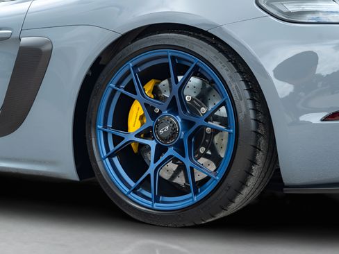 Used 2023 Porsche 718 Cayman GT4 RS RWD image 23