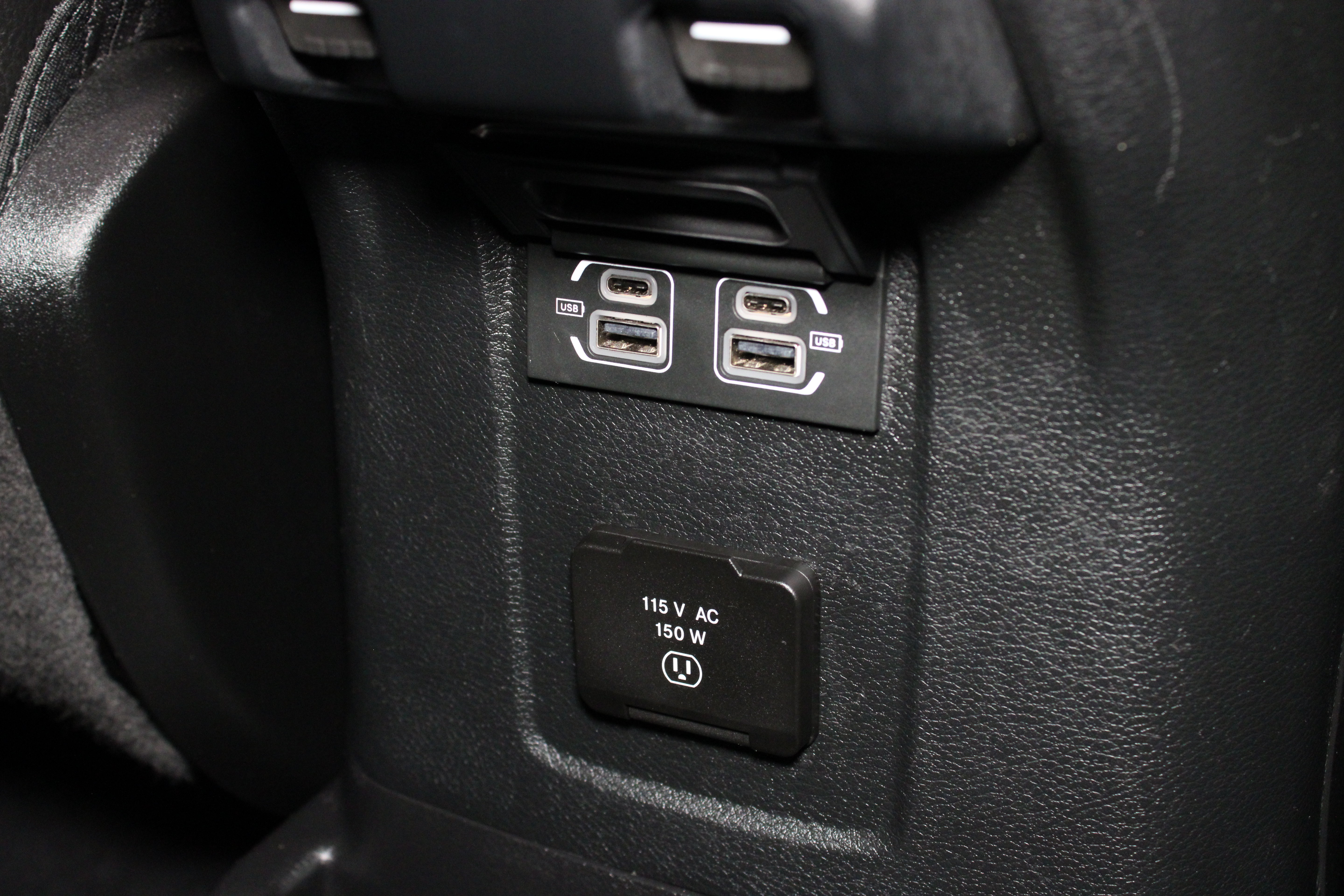 Used 2022 Jeep Wrangler Unlimited Sahara AWD/4WD image 17